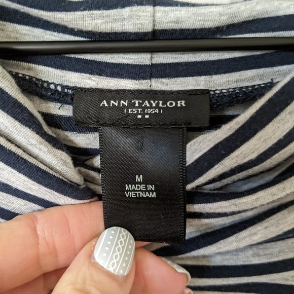 Ann Taylor Gray & Navy Striped Cowl Neck Tee M - Picture 3 of 6